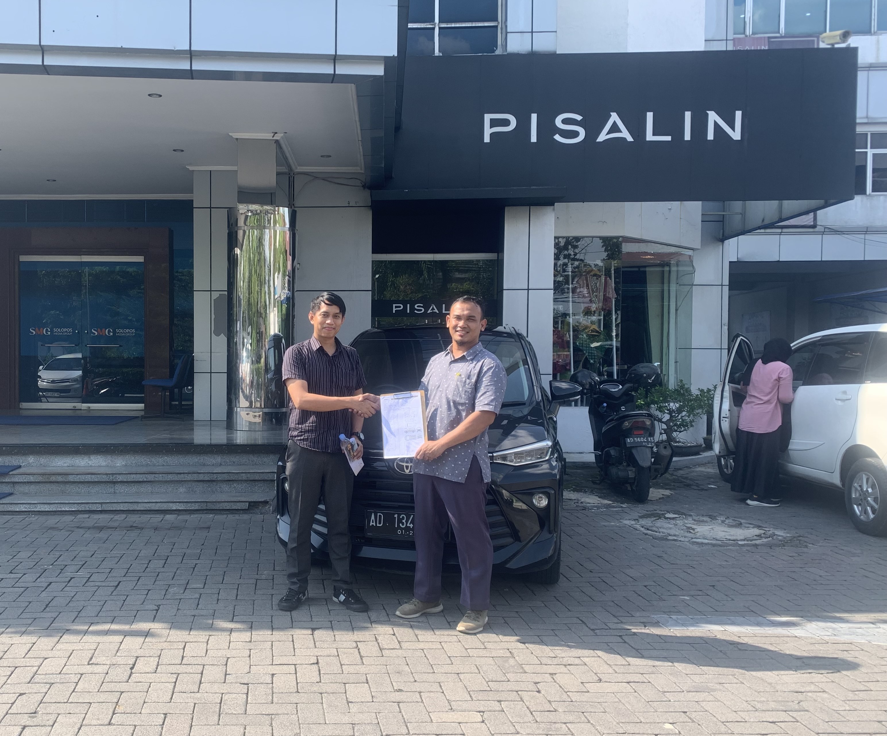 Sewa mobil bulanan